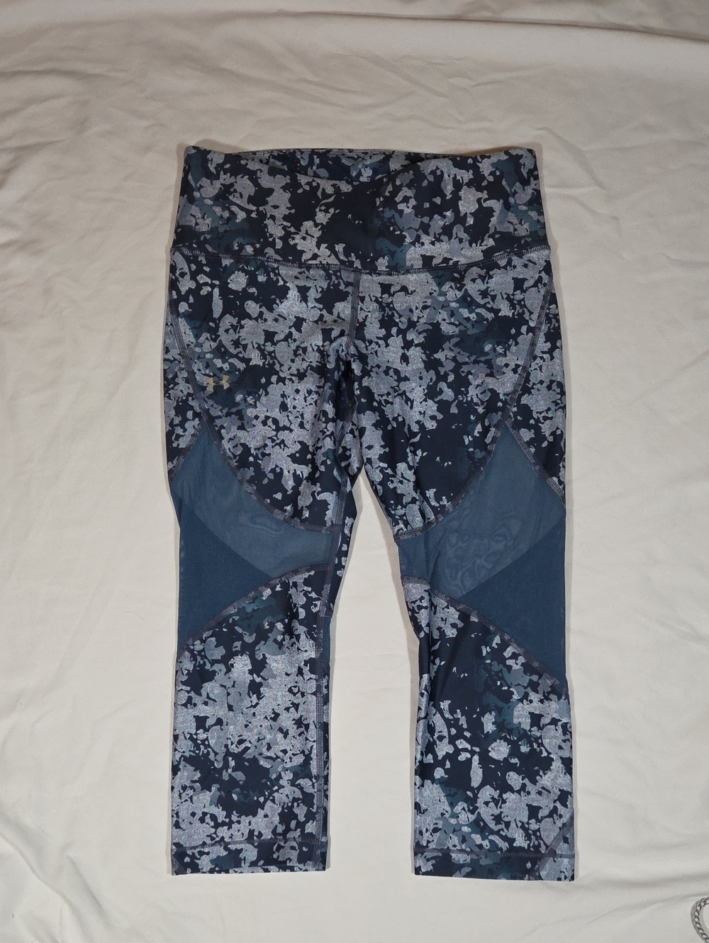 Under Armour HEAT GEAR Size L Womens Pull On Athletic Yoga Cropped Leggings 123